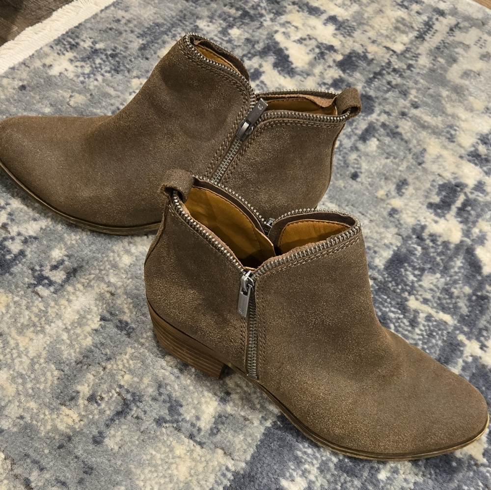 Lnwot Lucky Brand bartalino bootie Sz 9. Light brown. Zipper detail. - Picture 3 of 8